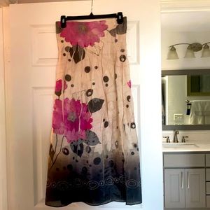 Beautiful chiffon skirt that converts to a dress!